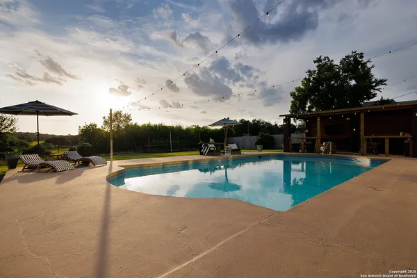 $10,500 | 625 Paseo Canada, Hollywood Park, TX 78232