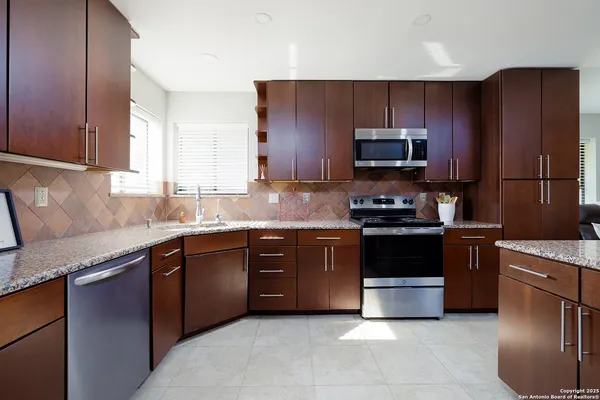 $10,500 | 625 Paseo Canada, Hollywood Park, TX 78232