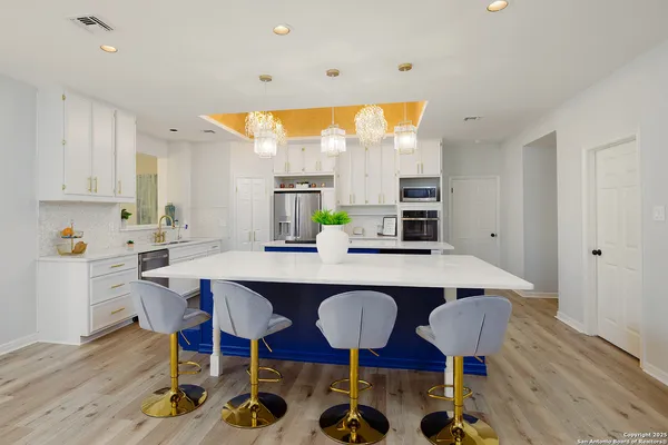 $10,500 | 625 Paseo Canada, Hollywood Park, TX 78232