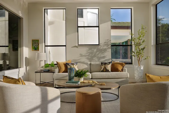 $10,500 | 625 Paseo Canada, Hollywood Park, TX 78232