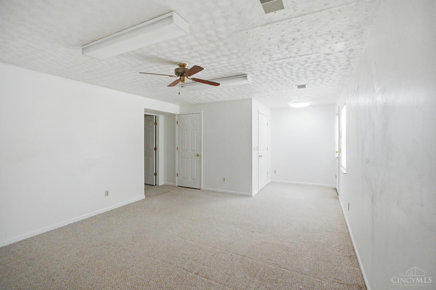 3435 Blue Rock Road Cincinnati, OH 45247 - Photo 45 of 49