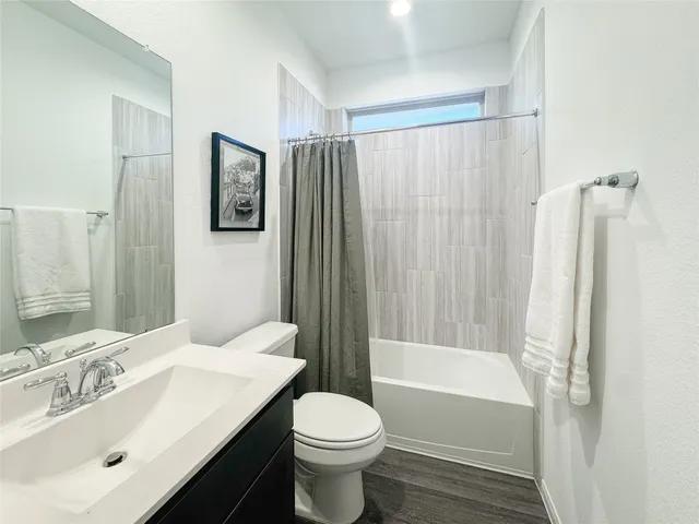 $2,450 | 519 Newcomb Hollow Drive, Conroe, TX 77304