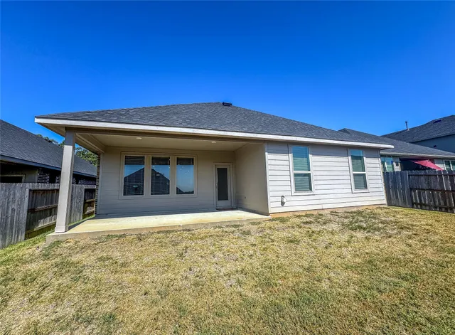 $2,450 | 519 Newcomb Hollow Drive, Conroe, TX 77304