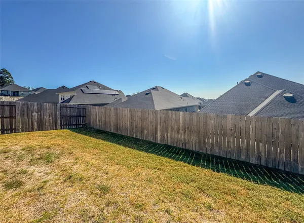 $2,250 | 519 Newcomb Hollow Drive, Conroe, TX 77304