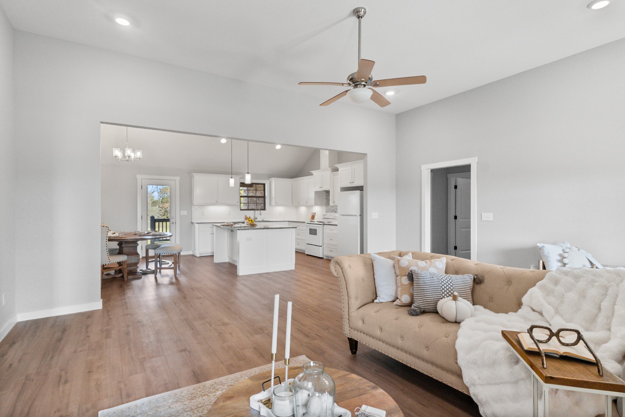 120 Freeland Road Portland, TN 37148 - Photo 10 of 61 a living room with furniture and kitchen view