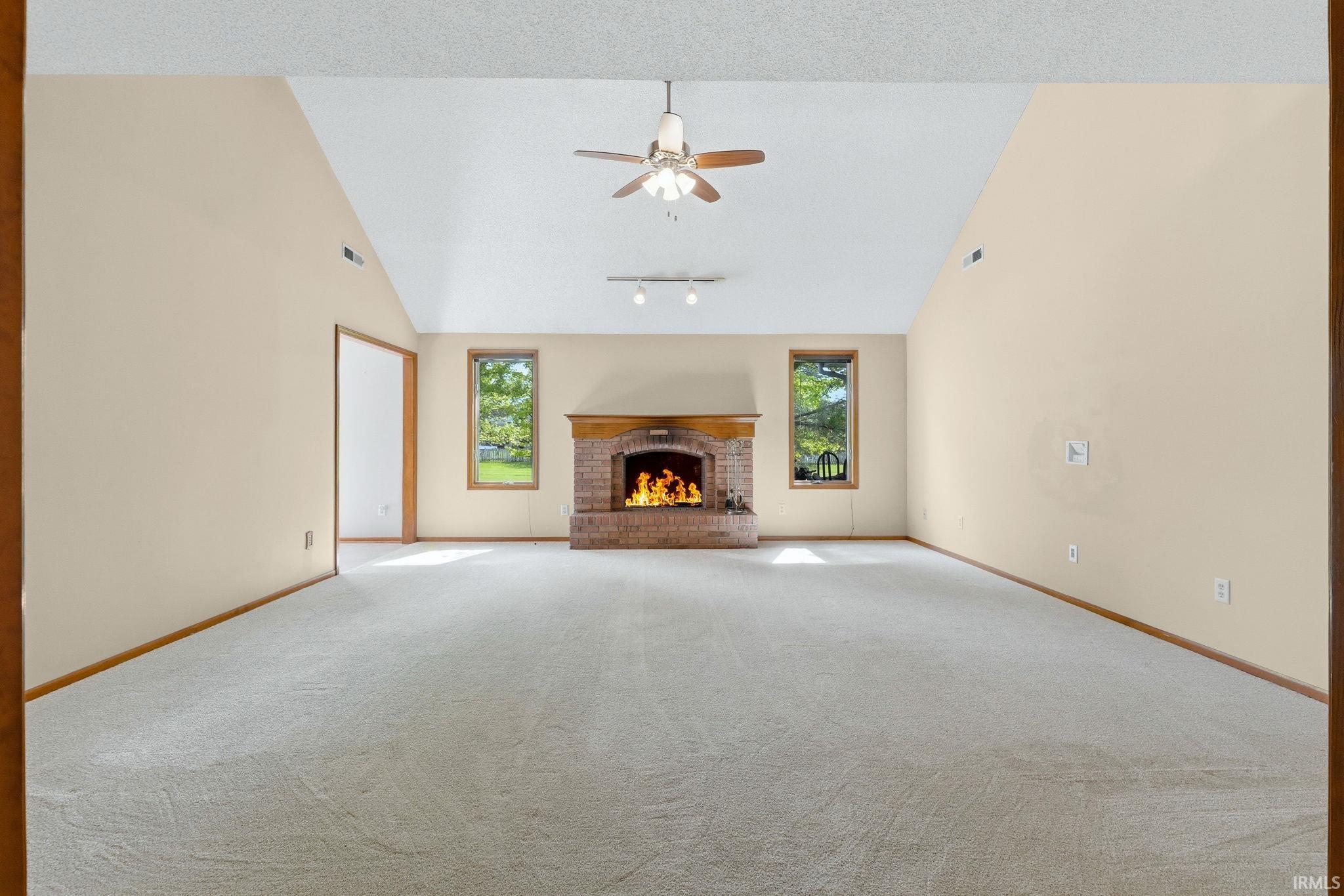 631 Autumn Ridge Lane Fort Wayne, IN 46804 - Photo 3 of 33