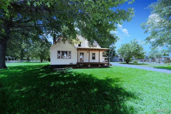 $140,000 | 3520 Lake Drive, Granite City, IL 62040