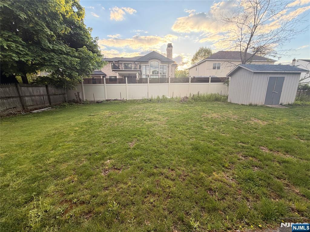 347 Forest Avenue Paramus, NJ 07652 - Photo 13 of 13