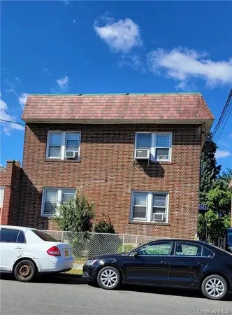 $2,699 | 15 Woodlawn Avenue, Unit 1F, Yonkers, NY 10704