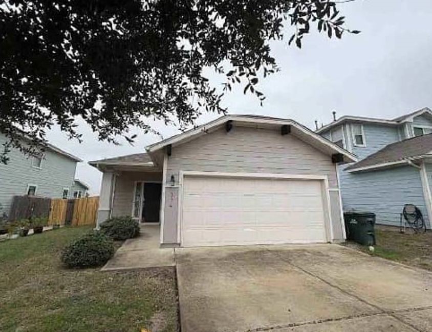 374 Triumph Road Buda, TX 78610 - Photo 2 of 20