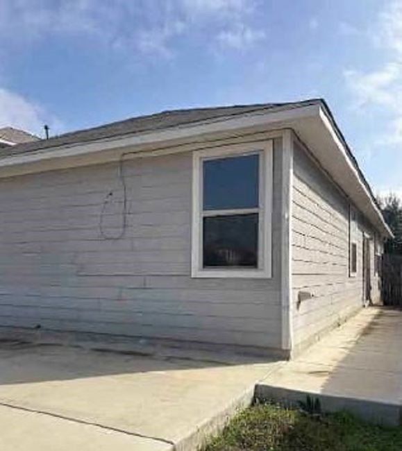 374 Triumph Road Buda, TX 78610 - Photo 4 of 20