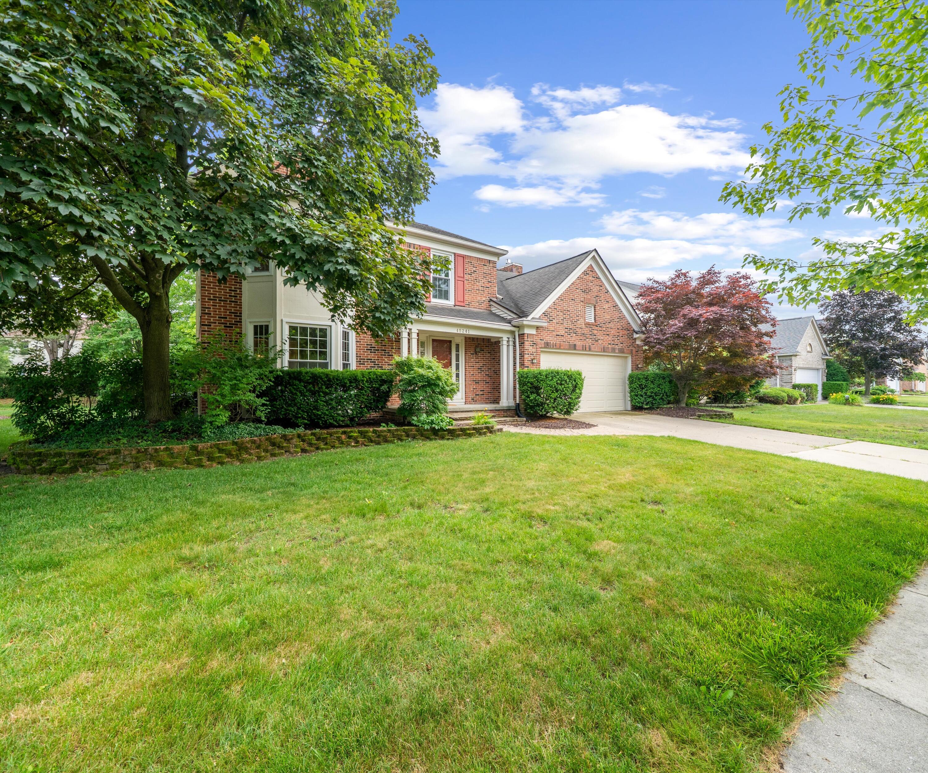 45241 Thornhill Road Canton, MI 48188 - Photo 4 of 48 Front View