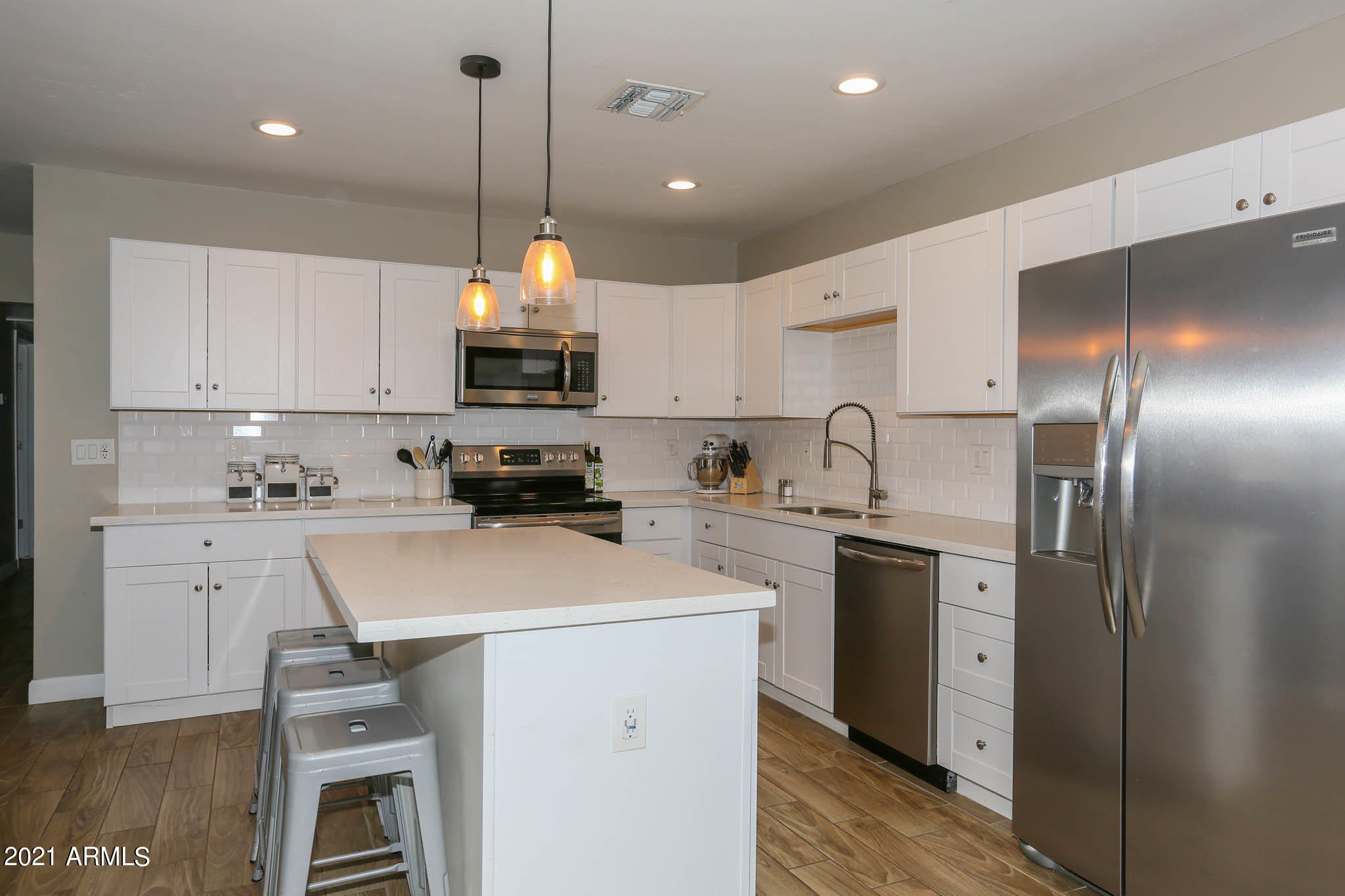 1509 West Lamar Road Phoenix, AZ 85015 - Photo 13 of 30 LamarKitchen4
