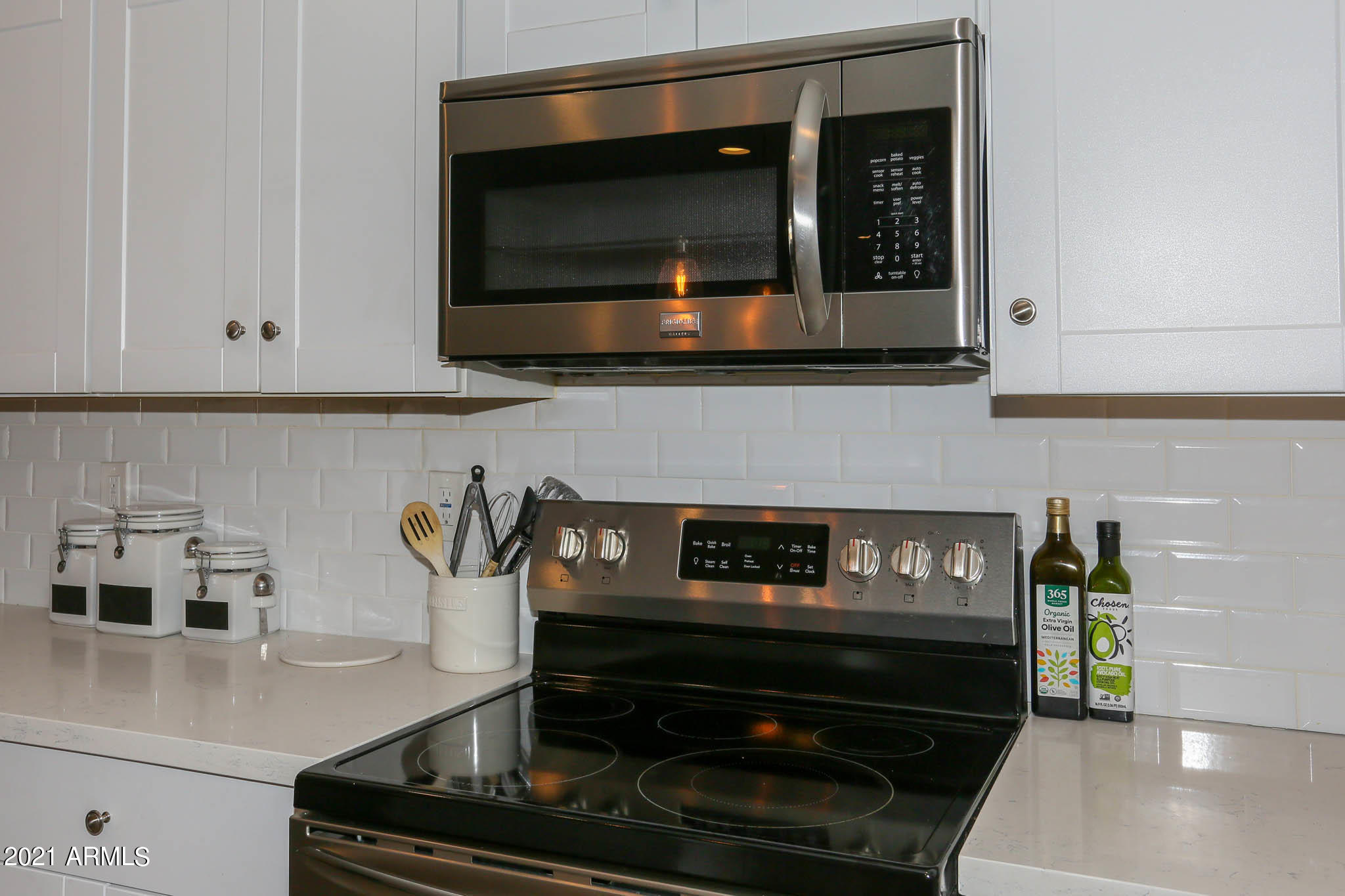 1509 West Lamar Road Phoenix, AZ 85015 - Photo 14 of 30 LamarKitchen-Range