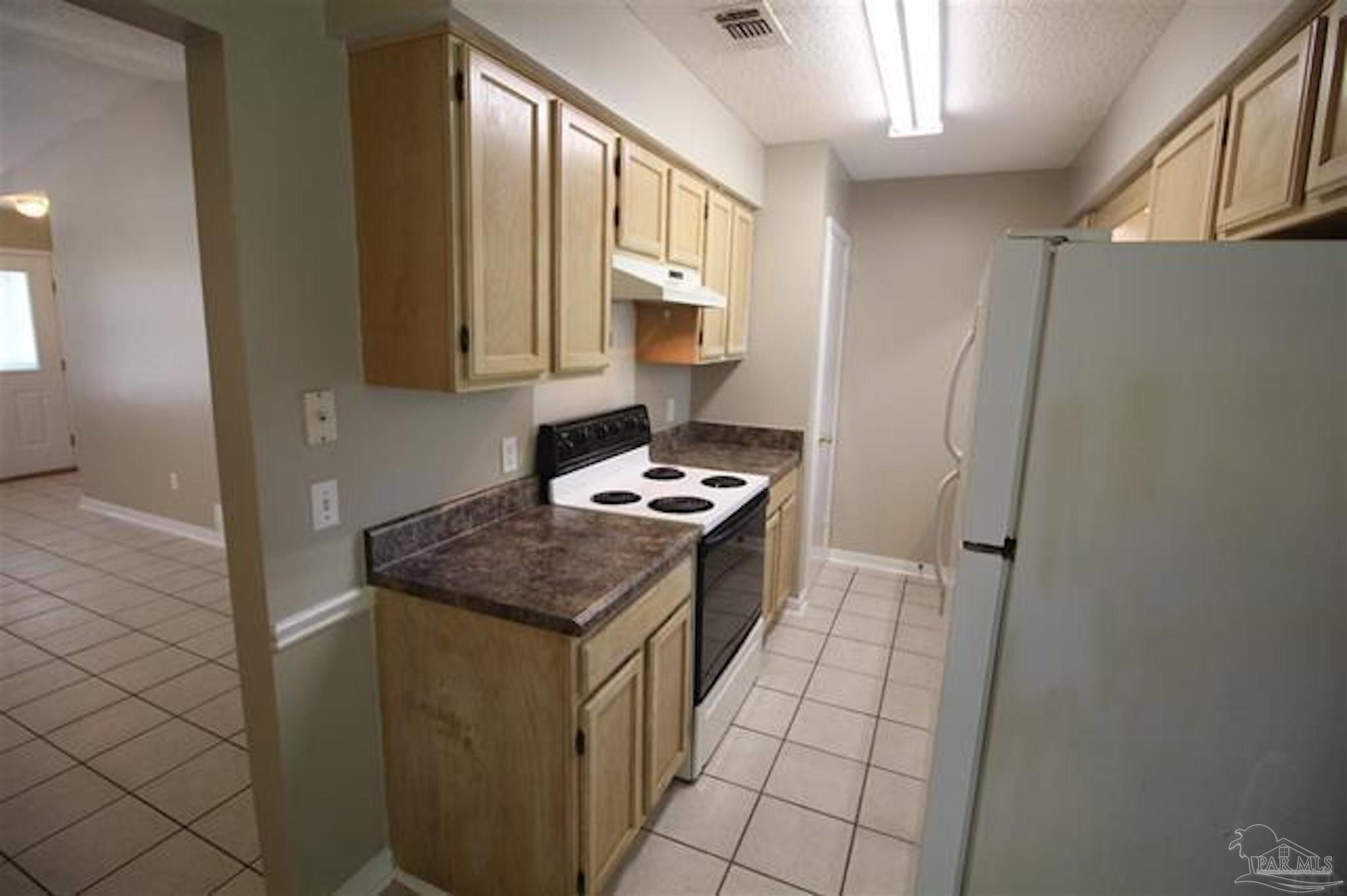 1323 Dog Track Road Pensacola, FL 32506 - Photo 5 of 16 Gallery Image 5