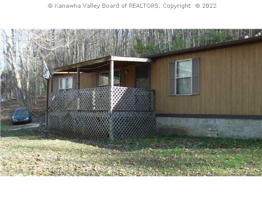 1800 Walgrove Road Elkview, WV 25071 - Photo 1 of 8 Exterior Front.