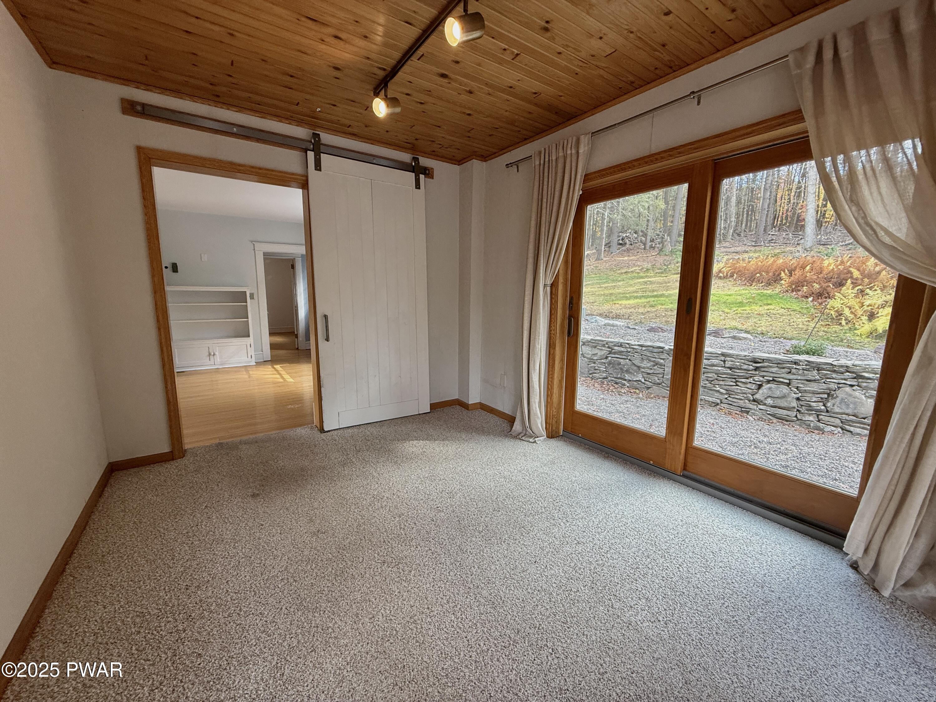 526 Highway 507 Paupack, PA 18451 - Photo 15 of 76