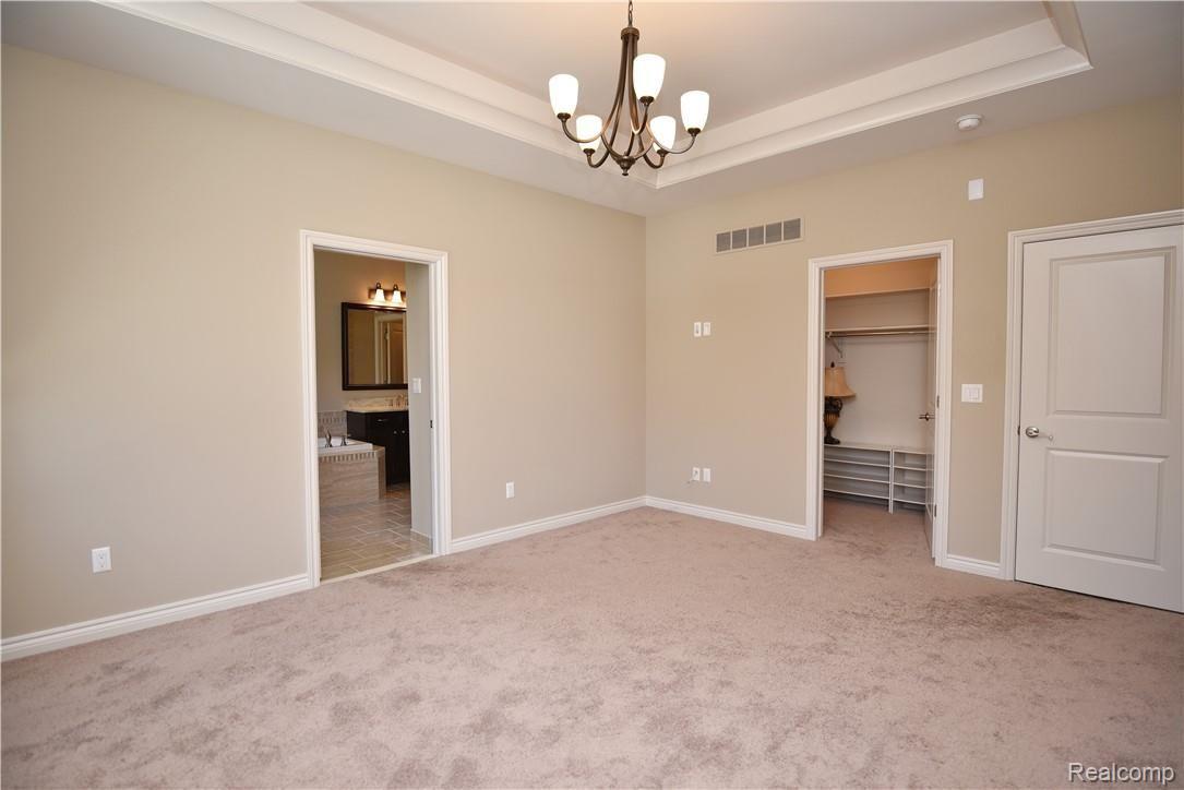 5166 Brecon Court, Unit 49 Rochester, MI 48306 - Photo 14 of 35 5166 Brecon Ct_14.JPG