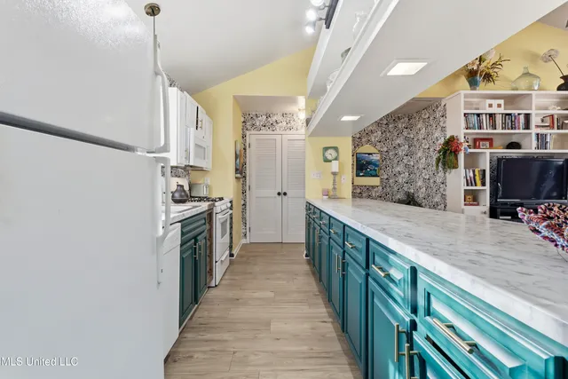 $750,000 | 128 Lee Street, Biloxi, MS 39530