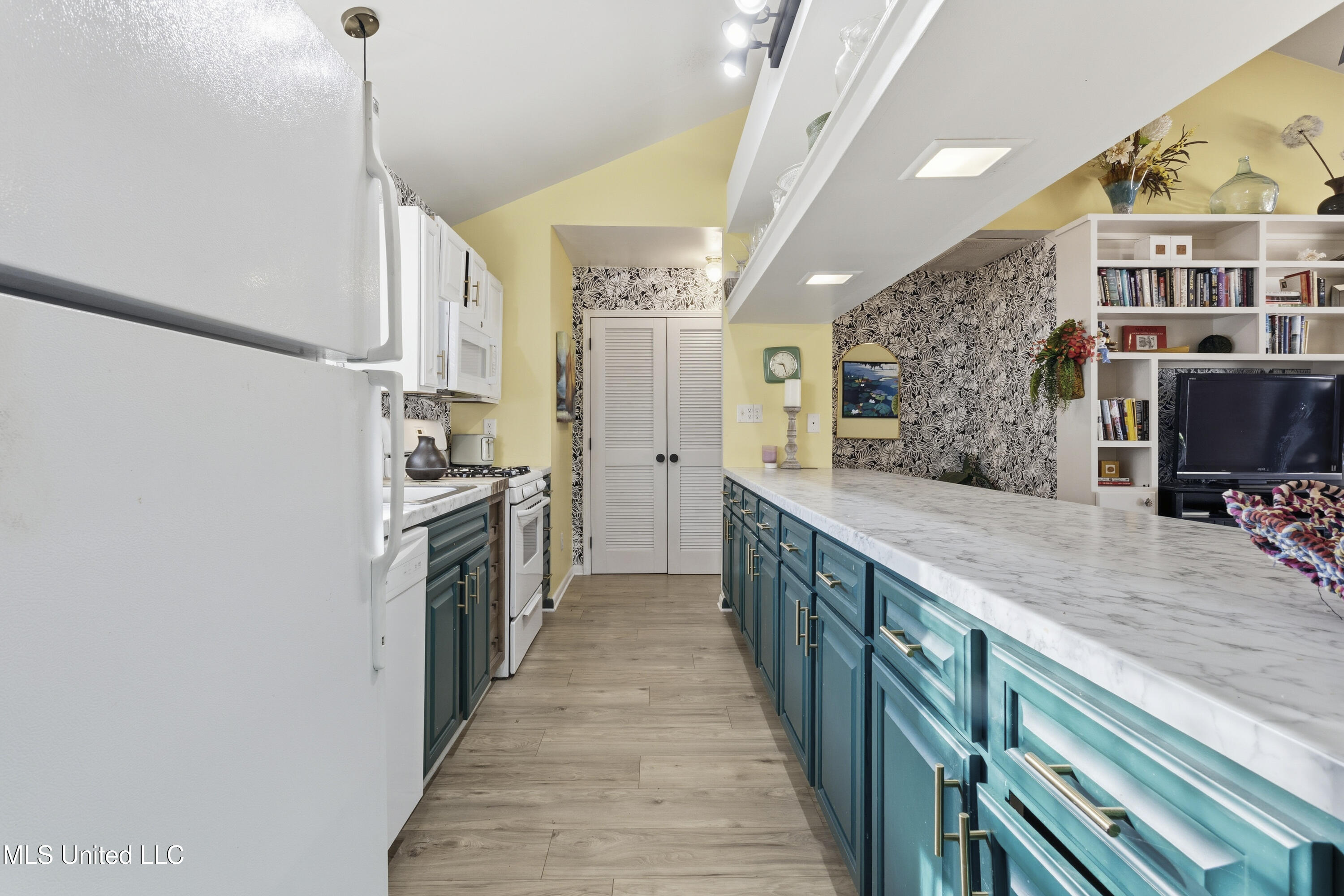 128 Lee Street Biloxi, MS 39530 - Photo 19 of 51 0013