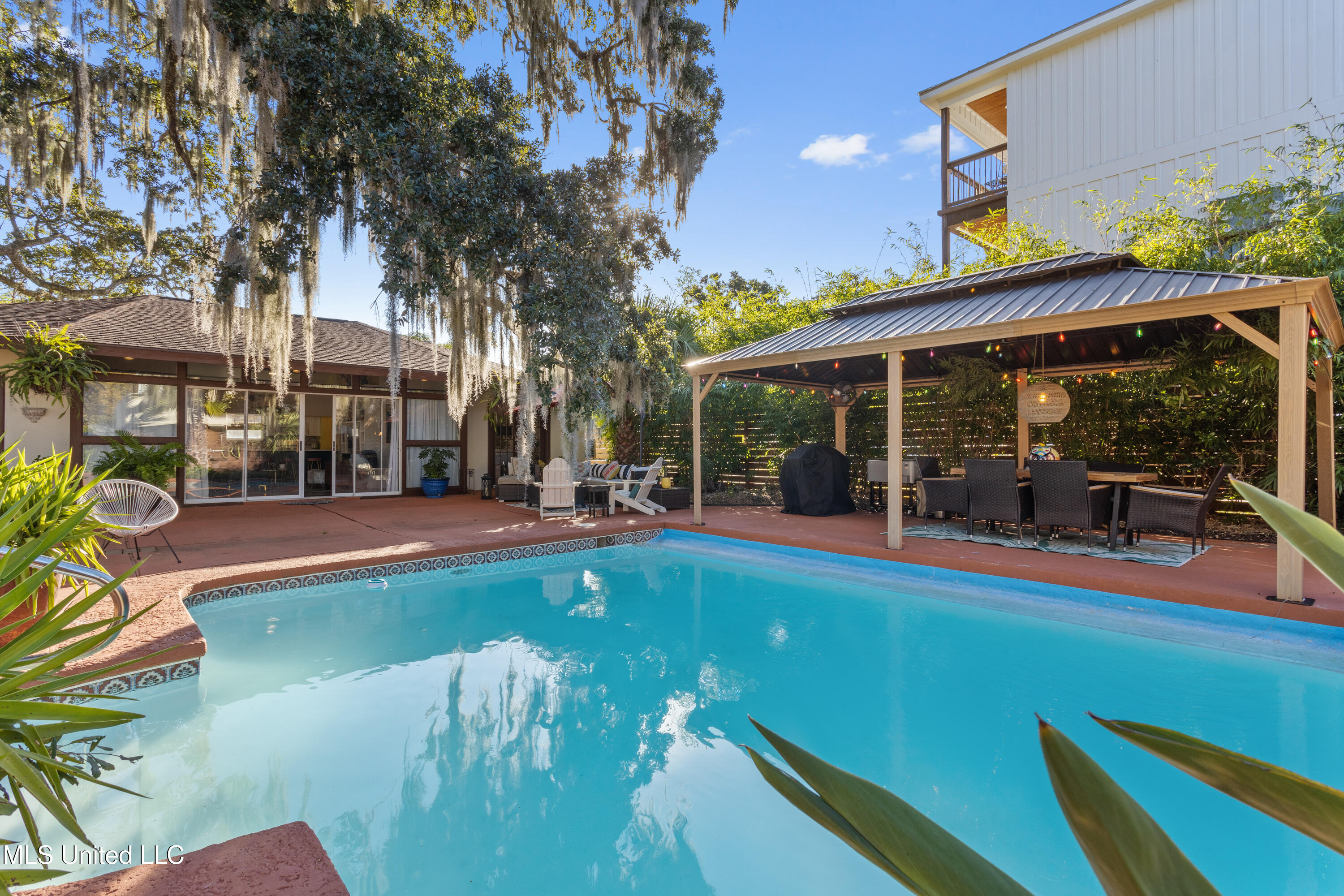 128 Lee Street Biloxi, MS 39530 - Photo 23 of 51 0004