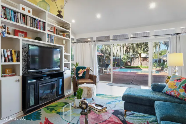 $750,000 | 128 Lee Street, Biloxi, MS 39530