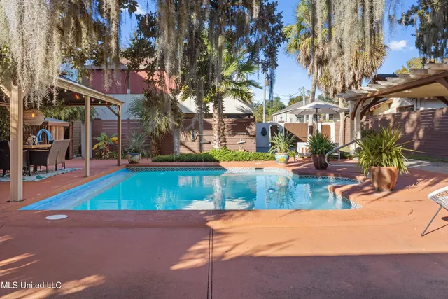 $750,000 | 128 Lee Street, Biloxi, MS 39530