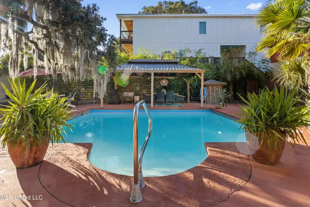 $750,000 | 128 Lee Street, Biloxi, MS 39530