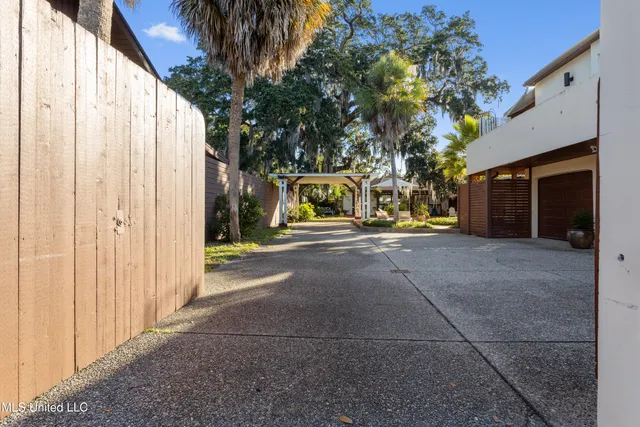 $750,000 | 128 Lee Street, Biloxi, MS 39530