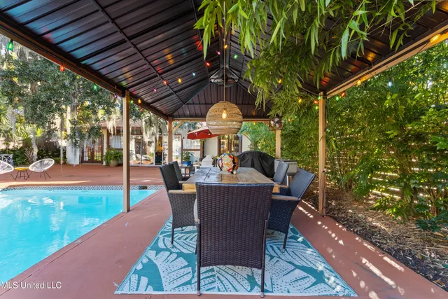 $750,000 | 128 Lee Street, Biloxi, MS 39530