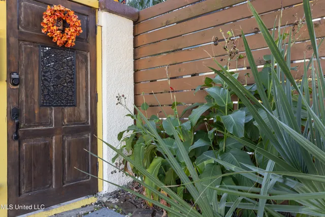 $750,000 | 128 Lee Street, Biloxi, MS 39530