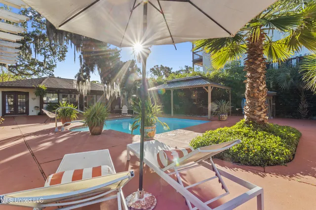 $750,000 | 128 Lee Street, Biloxi, MS 39530