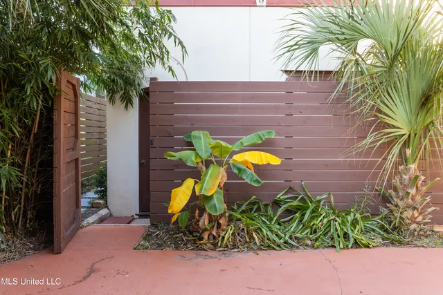 $750,000 | 128 Lee Street, Biloxi, MS 39530