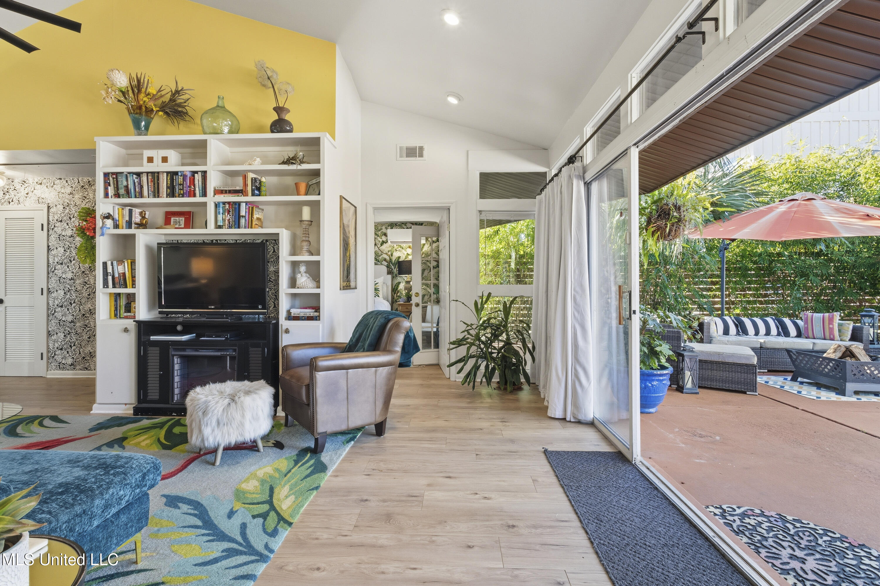 128 Lee Street Biloxi, MS 39530 - Photo 10 of 51 0024