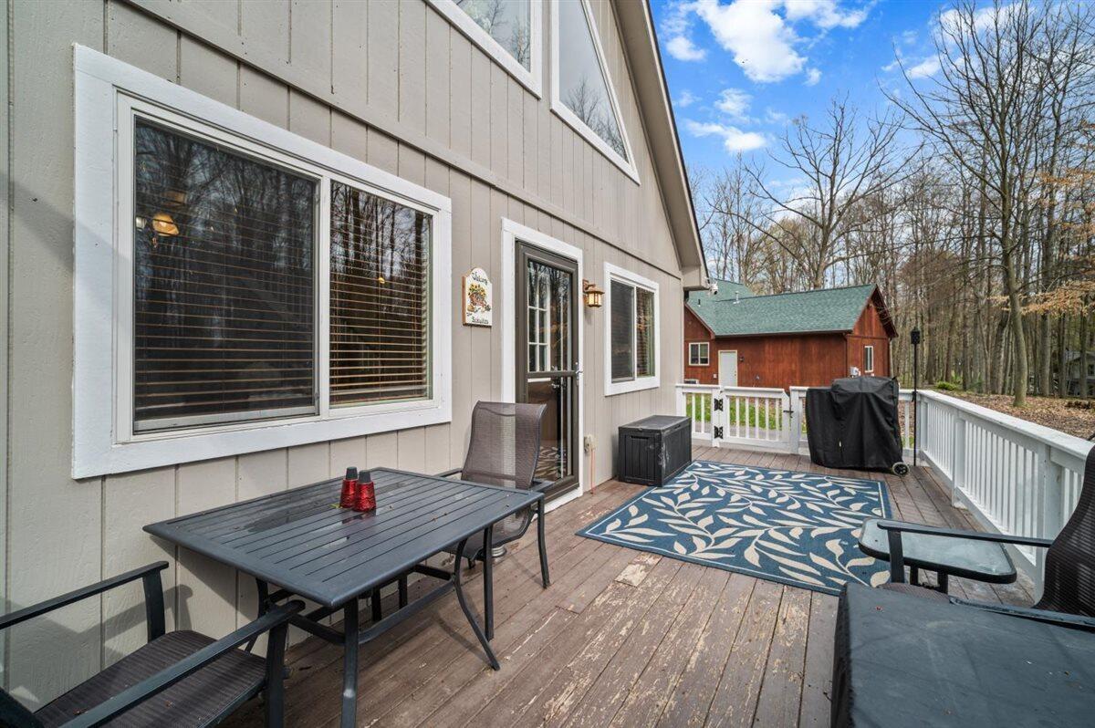 9341 Center Lane Canadian Lakes, MI 49346 - Photo 20 of 27 20 Deck View