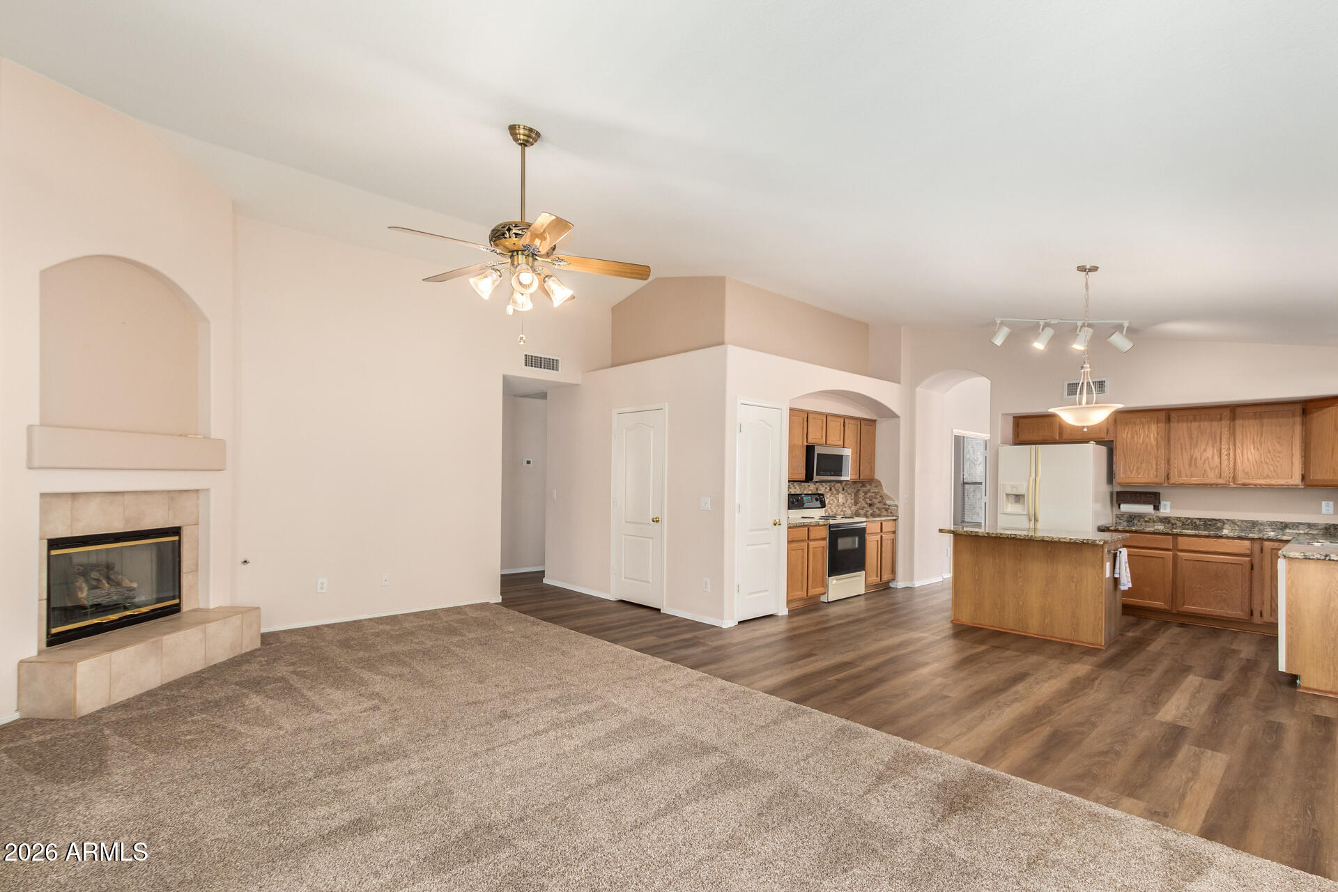 6431 West Escuda Road Glendale, AZ 85308 - Photo 13 of 26 Great Room
