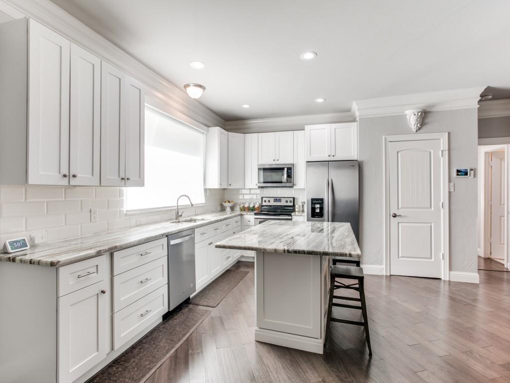 507 East Dallas Road Grapevine, TX 76051 - Photo 4 of 30 Gallery Image 4