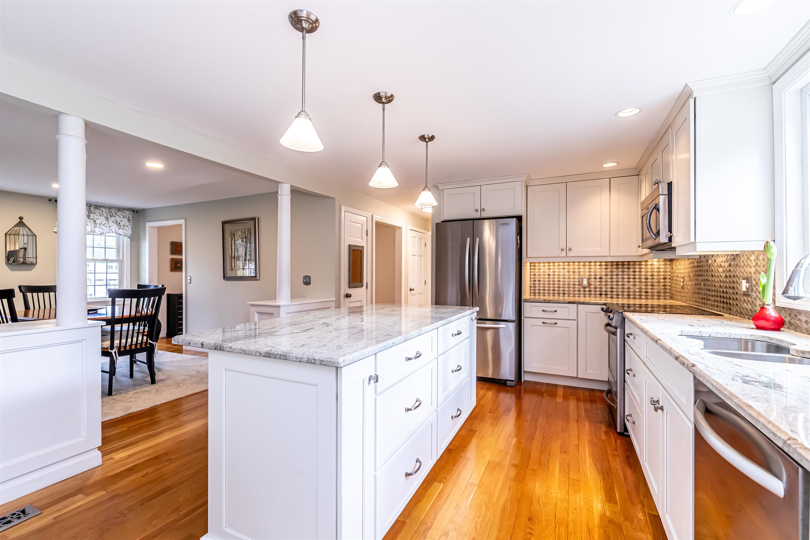 22 Todd Road Nashua, NH 03064 - Photo 19 of 58