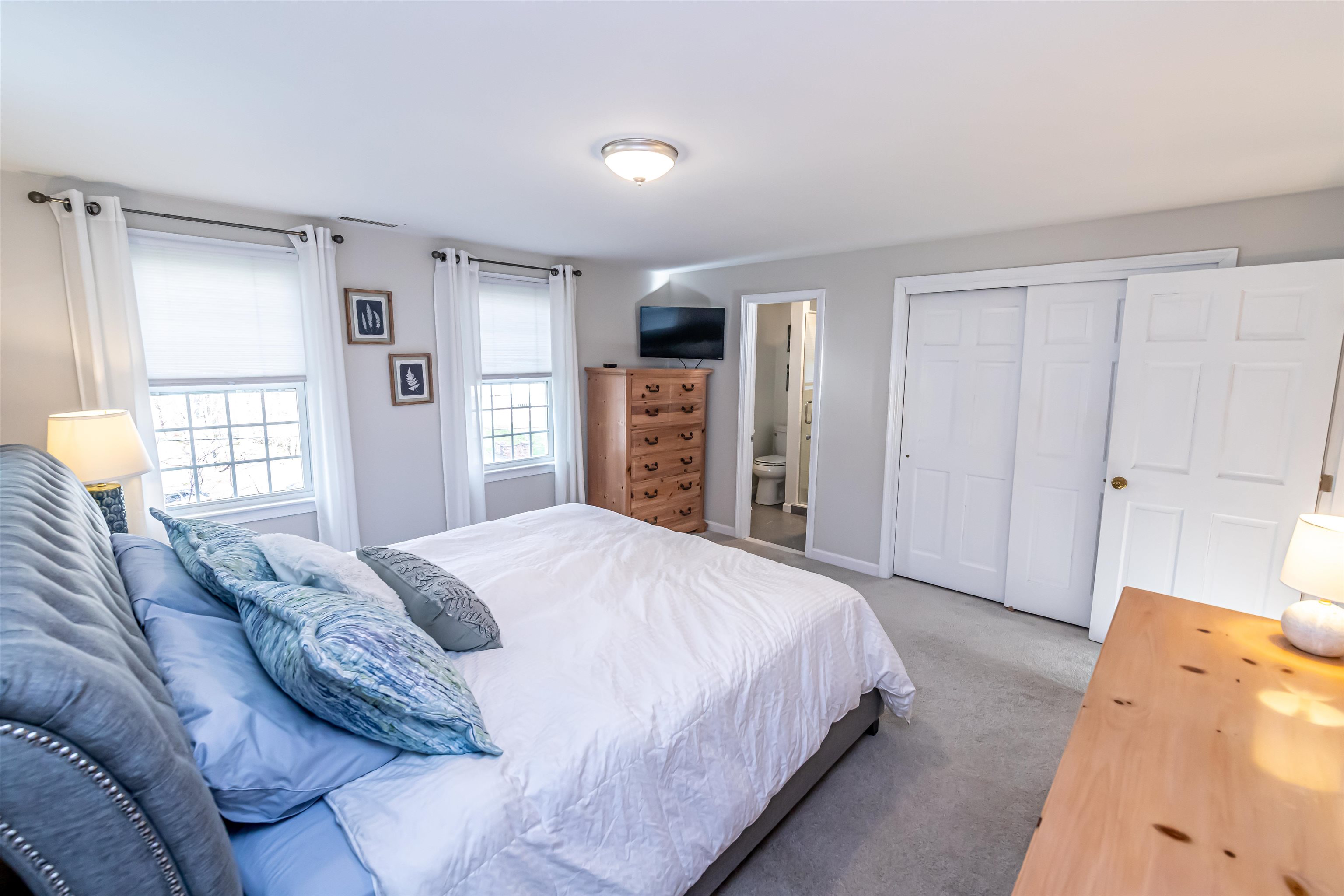 22 Todd Road Nashua, NH 03064 - Photo 28 of 58