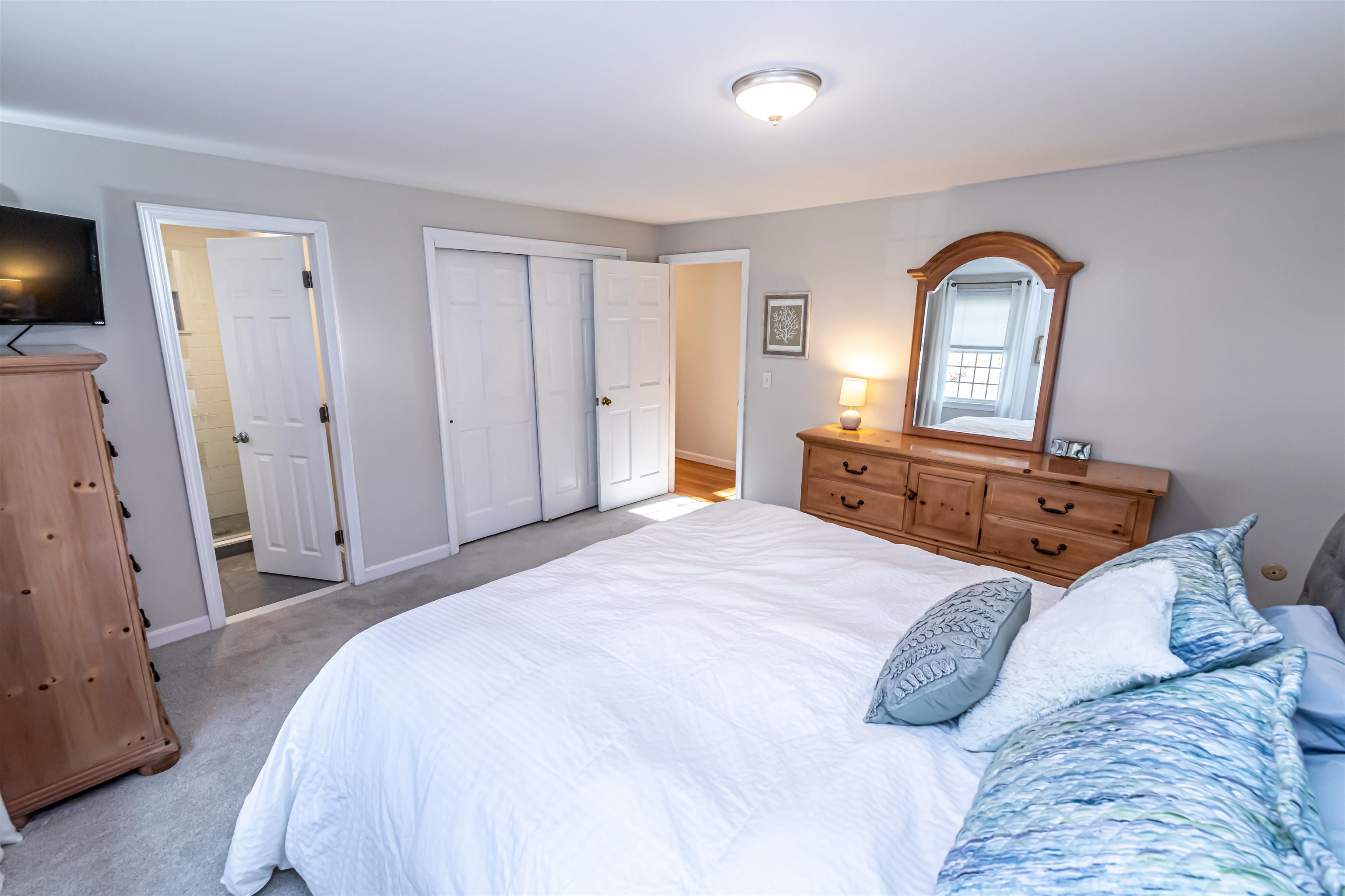 22 Todd Road Nashua, NH 03064 - Photo 29 of 58