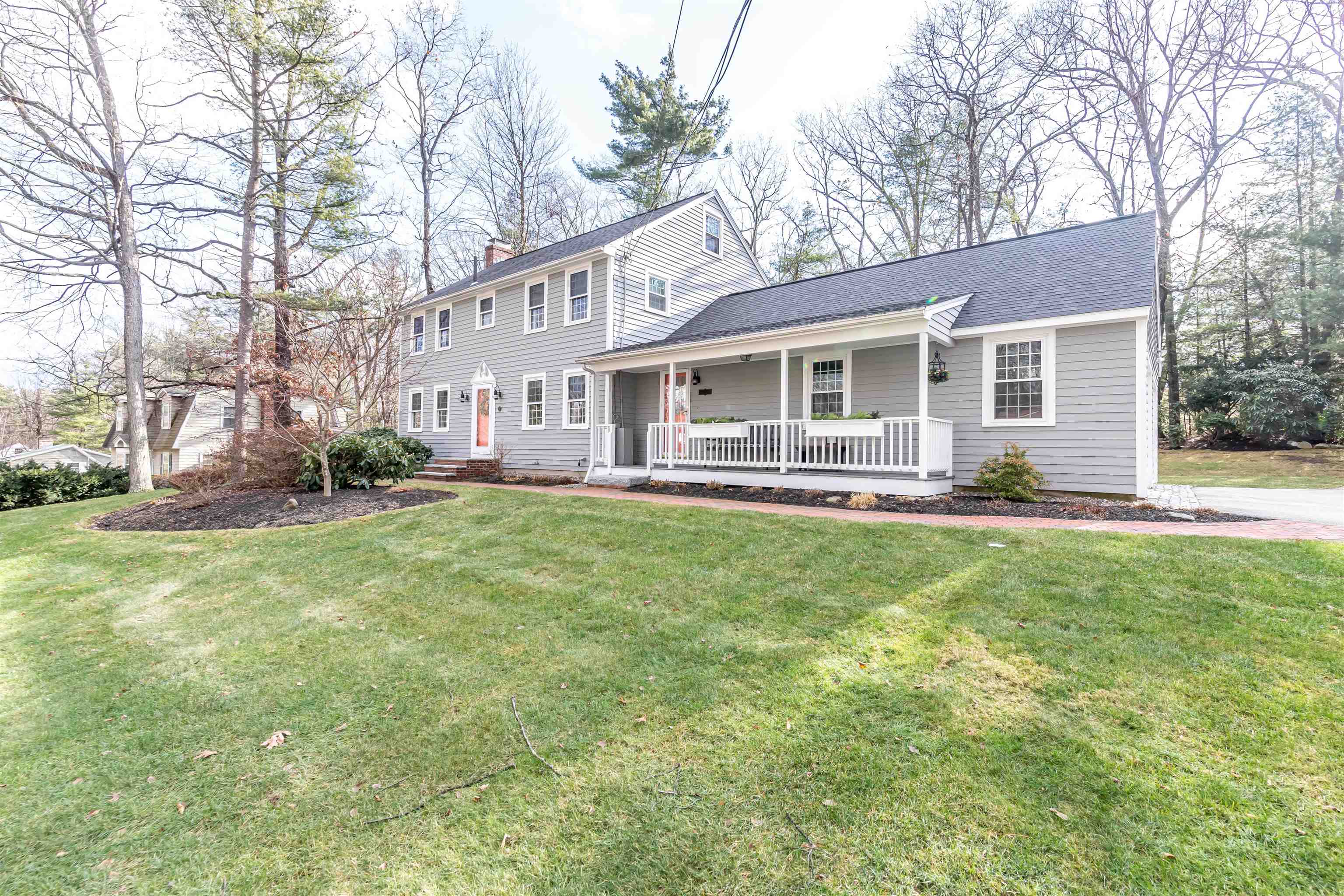 22 Todd Road Nashua, NH 03064 - Photo 4 of 58