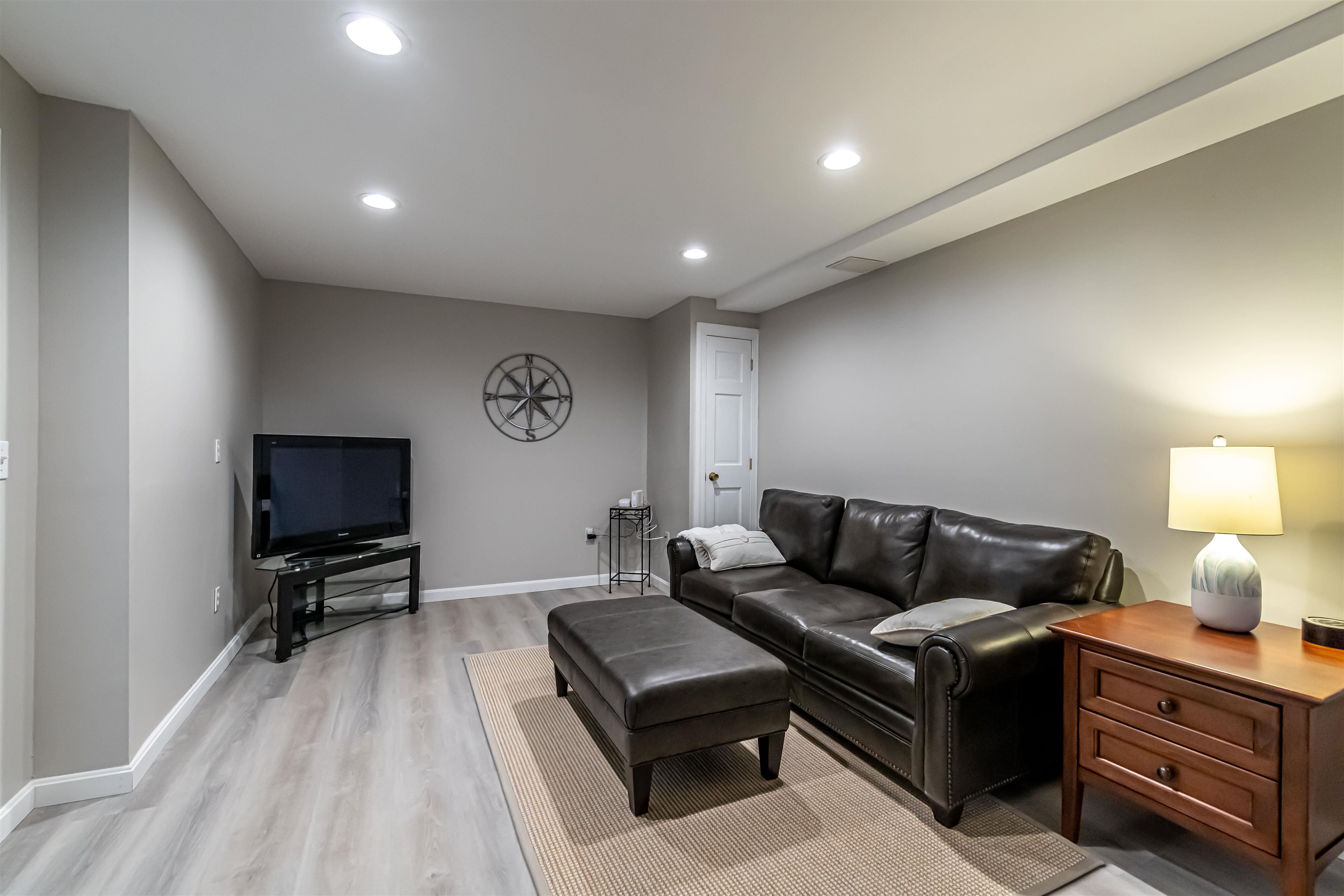 22 Todd Road Nashua, NH 03064 - Photo 42 of 58