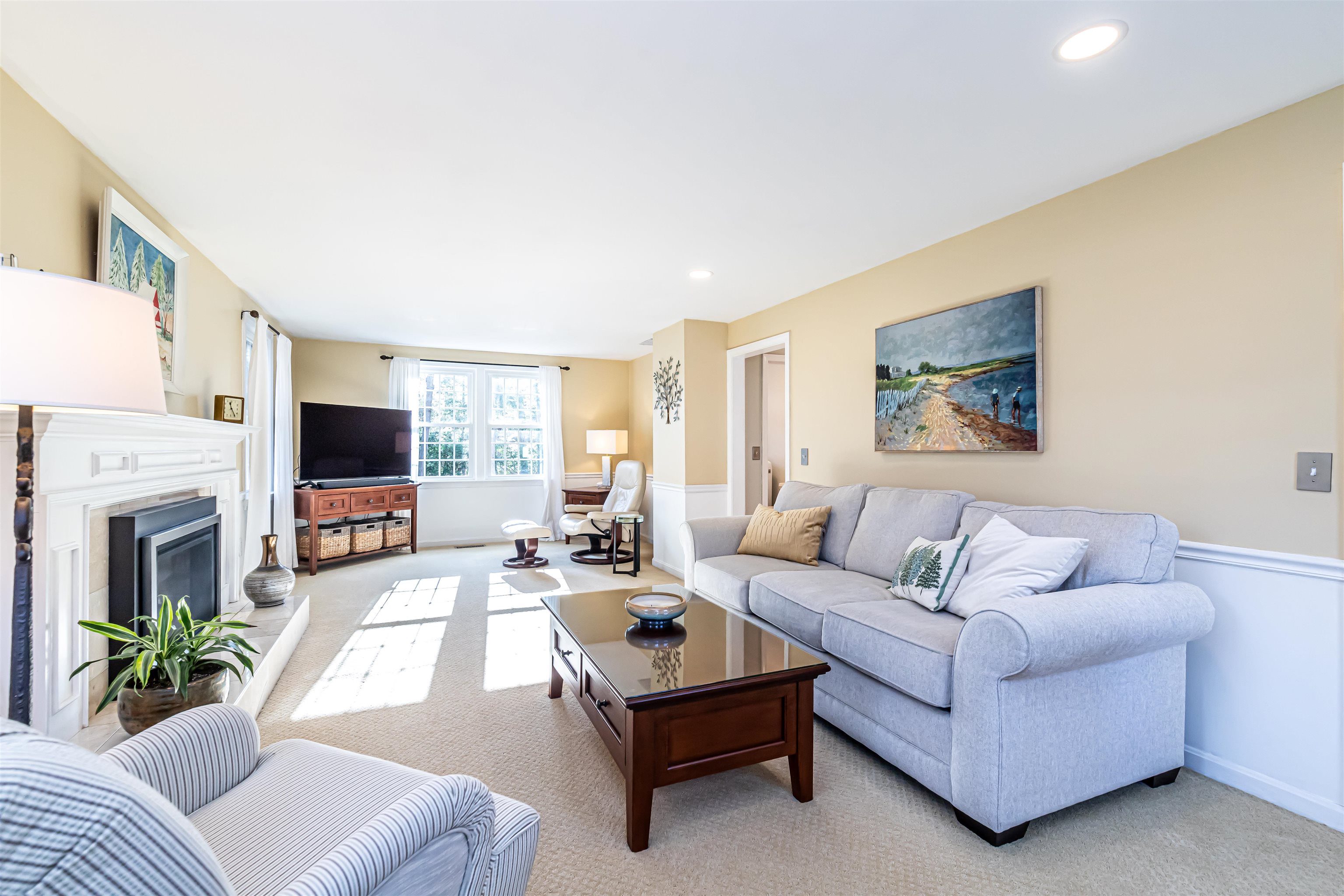22 Todd Road Nashua, NH 03064 - Photo 8 of 58
