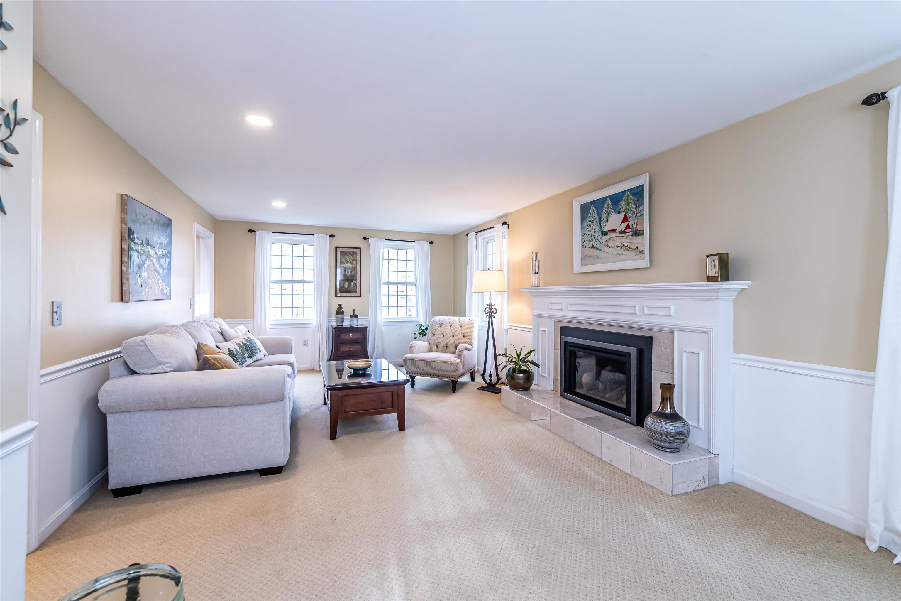22 Todd Road Nashua, NH 03064 - Photo 9 of 58