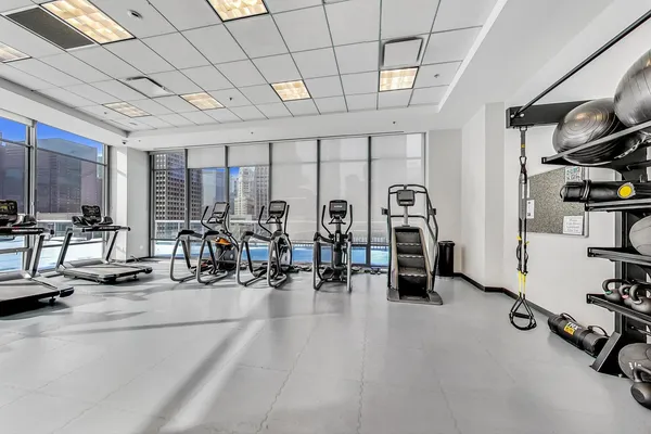 $4,500 | 240 East Illinois Street, Unit 1805, Chicago, IL 60611