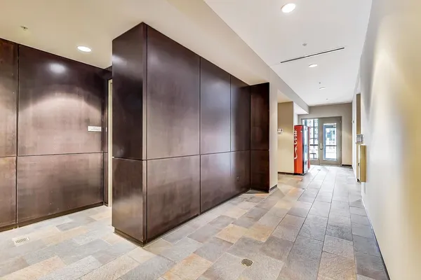 $4,500 | 240 East Illinois Street, Unit 1805, Chicago, IL 60611