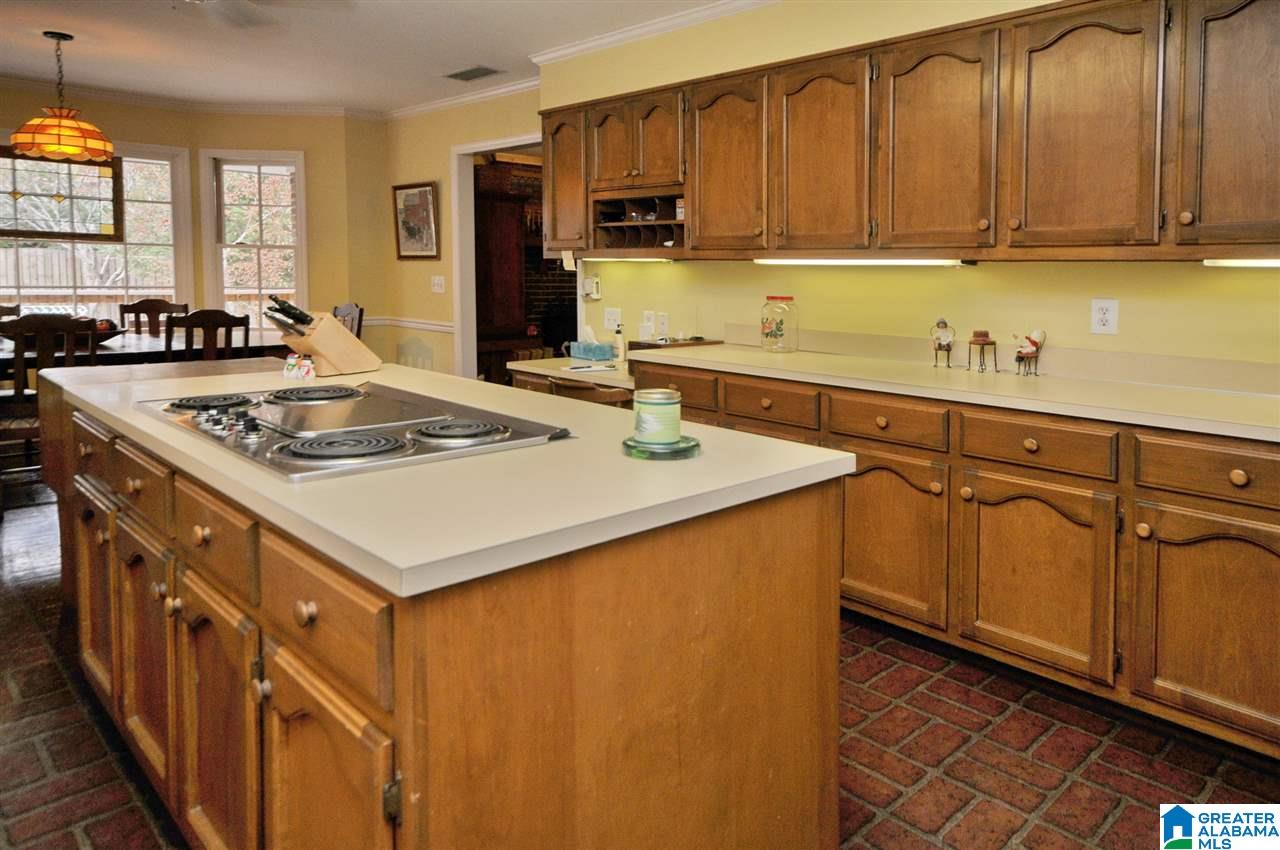 4690 Caldwell Mill Road Birmingham, AL 35243 - Photo 9 of 44