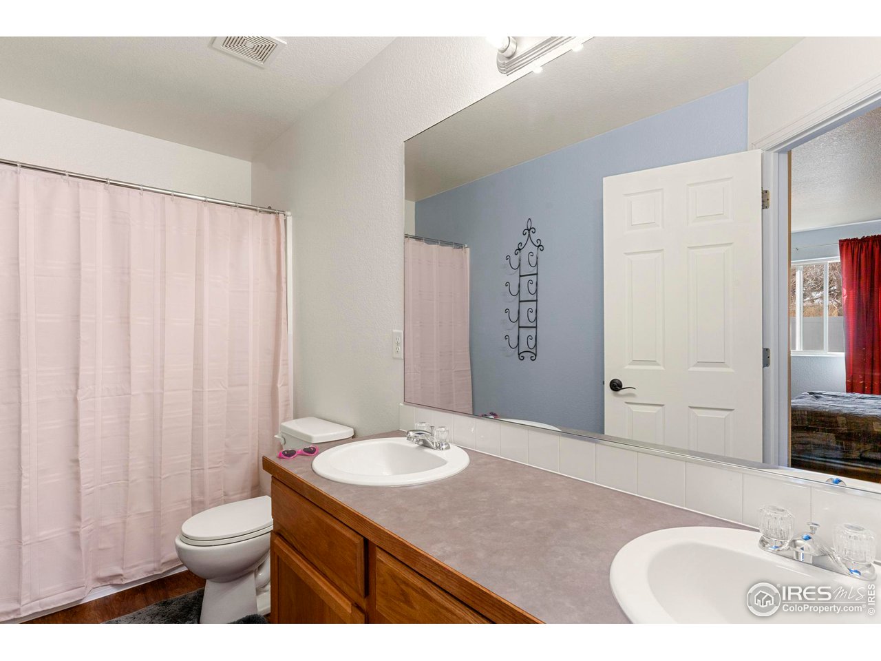 8726 19th St Road Greeley, CO 80634 - Photo 12 of 21 Double sink - Master Private Bath!