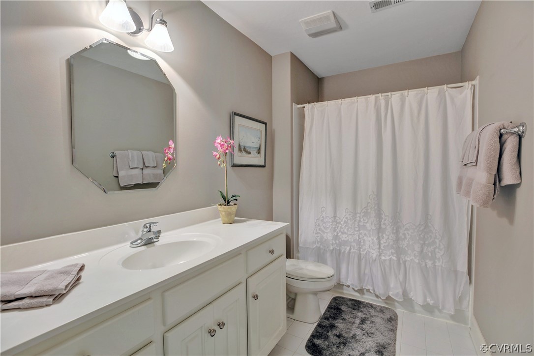 2406 Worchester Road Midlothian, VA 23113 - Photo 25 of 26 Hallway bath with tile floor and tub/shower.