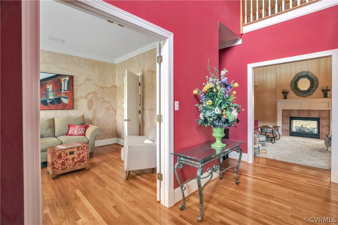 2 story foyer features loft from 2nd floor